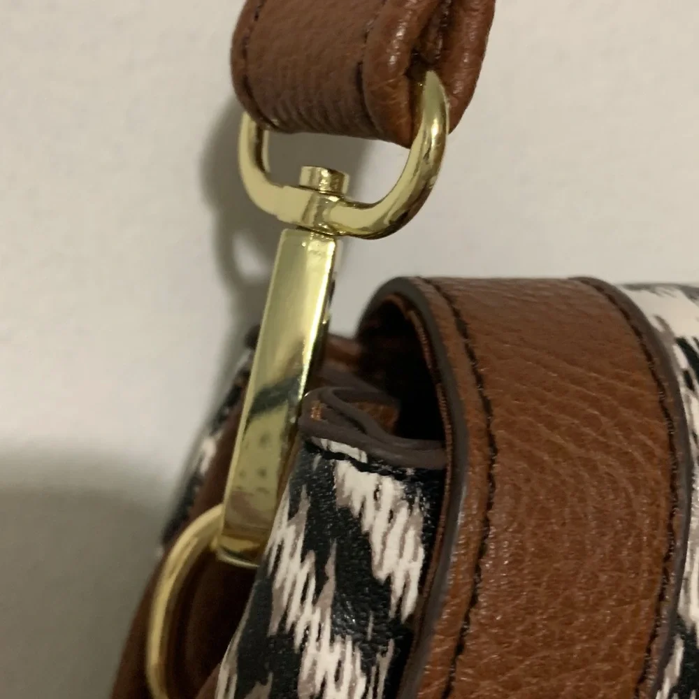 Liz Claiborne Black and White Zebra Striped Patterned Crossbody Bag NWT